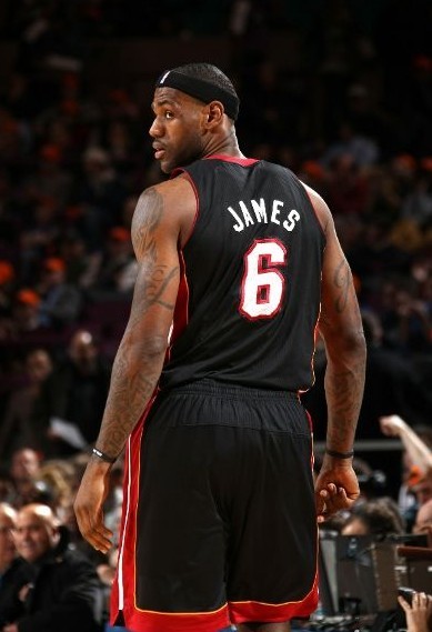 门争相追逐 门争相追逐