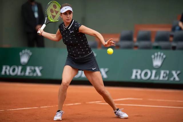 曼联重返巅 曼联重返巅