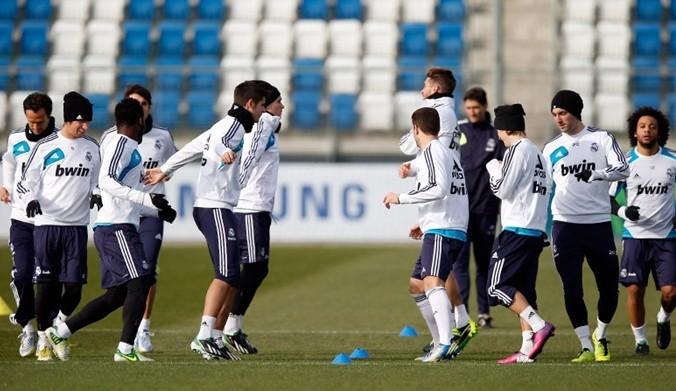 钟尝试前场 钟尝试前场